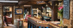 Bar (en la propiedad)