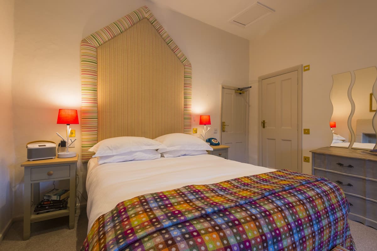 Classic-Doppelzimmer | Minibar, Schreibtisch, Bügeleisen/Bügelbrett, kostenloses WLAN