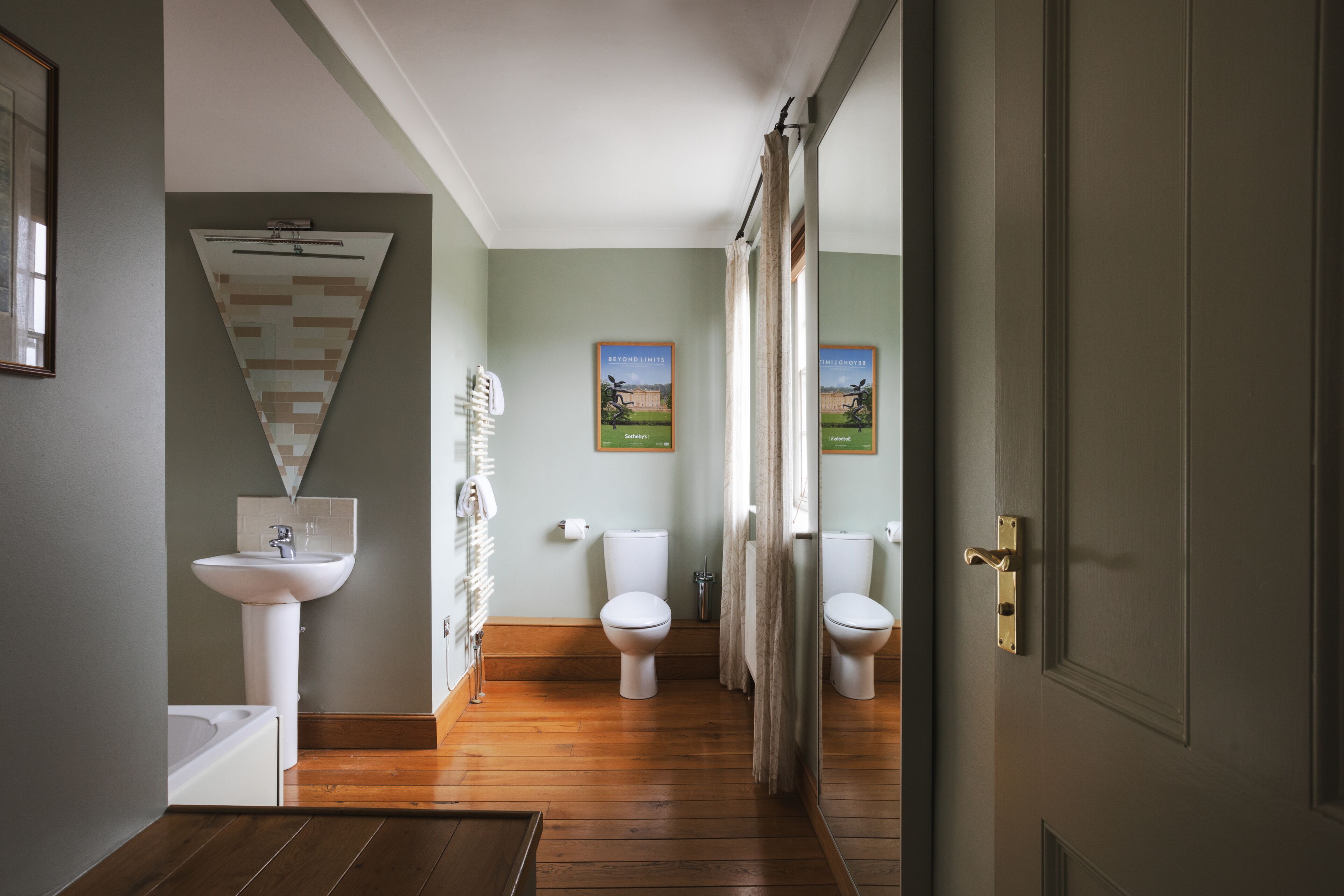 Deluxe Double Room | Bathroom