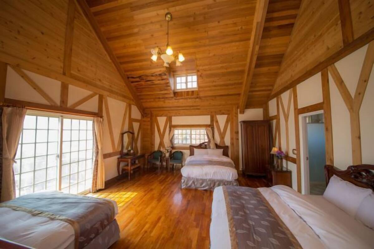 Individuelt dekorert, blendingsgardiner og wi-fi (inkludert)