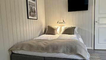 Studio, 1 dobbeltseng | 1 soverom, strykejern/-brett, wi-fi (inkludert) og sengetøy