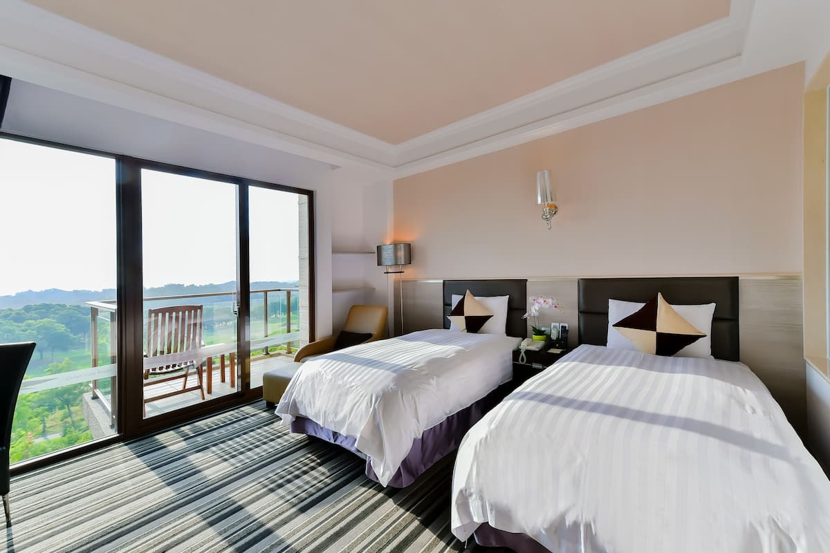 Superior Twin kamer, uitzicht op golfbaan | Luxe beddengoed, donzen dekbedden, pillowtop-bedden, een gratis minibar