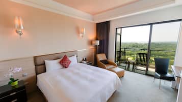 Superior Double Room, Golf View | Premium bedding, down comforters, pillowtop beds, free minibar