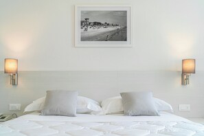 Premium bedding, down duvets, memory-foam beds, minibar - Hotel Centrale (Lignano Sabbiadoro)