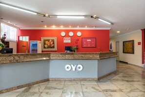 Lobby - OYO Hotel L'Espace - Jaraguá Belo Horizonte (Belo Horizonte)