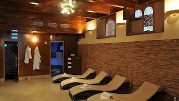Indoor pool, pool loungers
