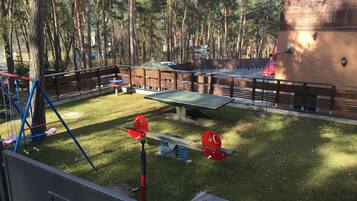 Außen-Kinderspielplatz