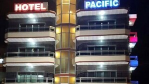 A hotel with two distinct sections labeled "HOTEL" and "PACIFIC". - Hotel Pacific (Nacala)
