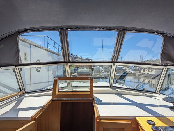 Trailer (Motor Yacht Almeria 850) | 1 quarto, roupa de cama