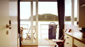 Febomobil 990 – barrierefreies Hausboot | Wohnbereich