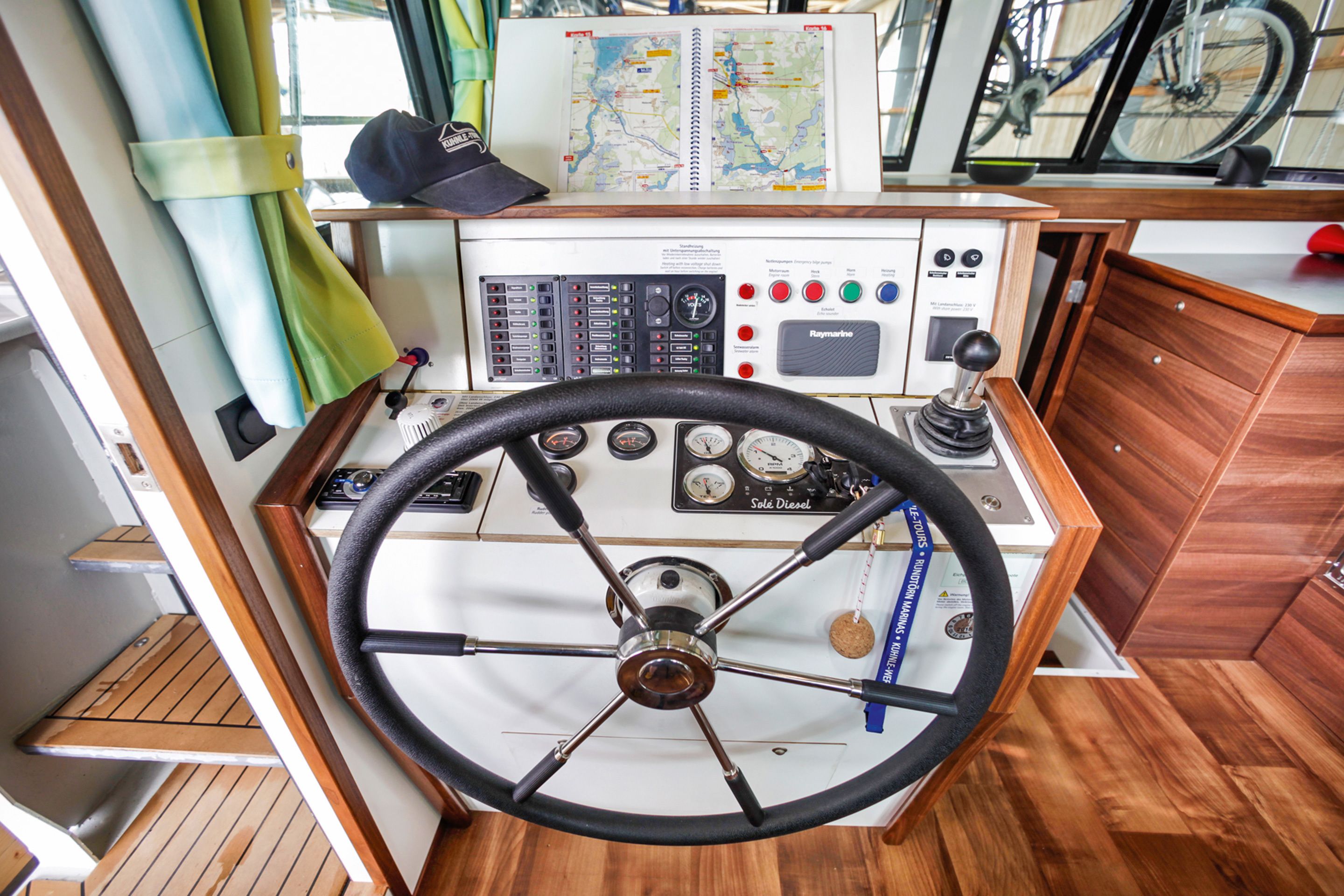 Hausboot Aquino 1190 | Ruang tamu