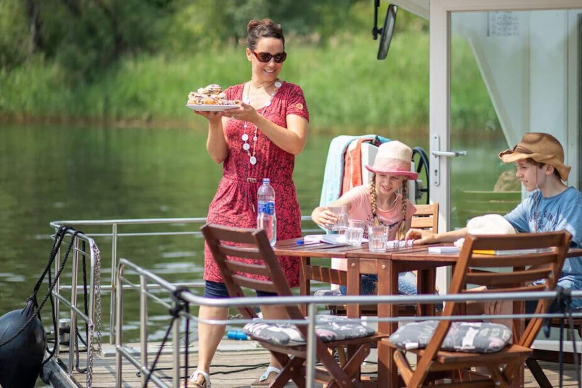 Mobile Home (Houseboat PedroH2Home) | Coin séjour