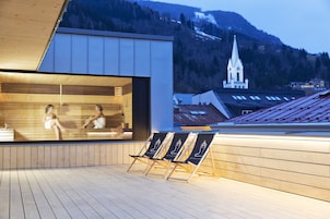 Tratamientos faciales, 1 sala de tratamiento, masajes