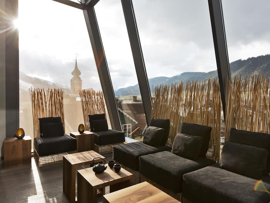 Facials, 1 treatment room, massages