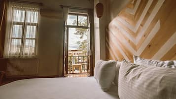 Minibar, escriptori, habitacions insonoritzades i bressols gratuïts