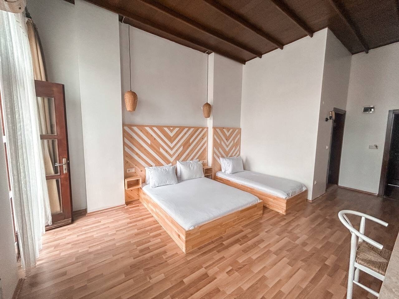 minibar, desk, soundproofing, free cots/infant beds