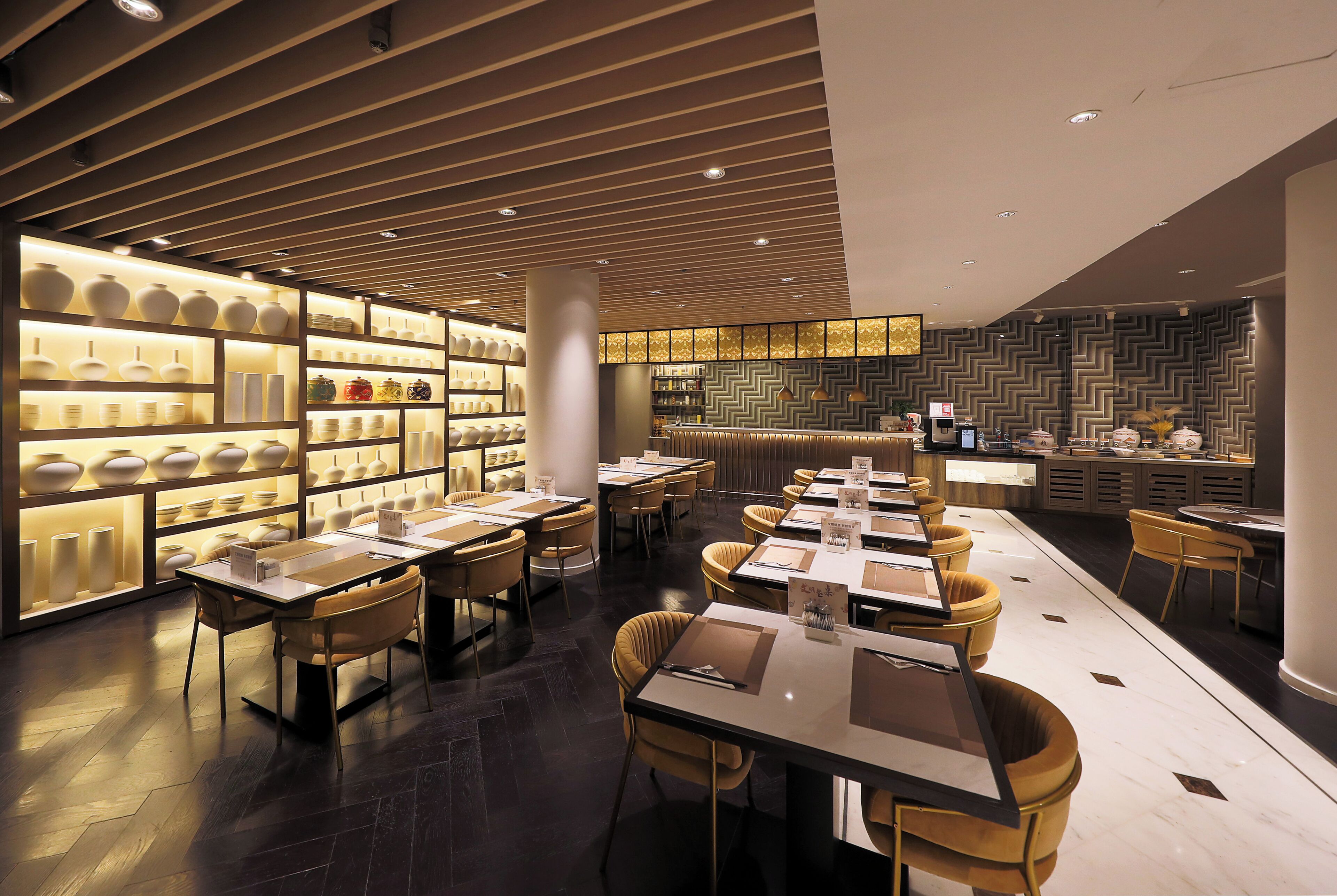 lunch and dinner served, chinese cuisine