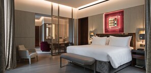 1 habitación, ropa de cama de alta calidad, cubrecamas y minibar 