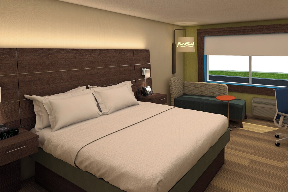 Minibar, in-room safe, desk, blackout drapes