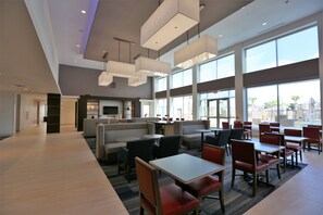 Free daily buffet breakfast  - Holiday Inn Express & Suites Houston NW - Hwy 290 Cypress by IHG (Houston)