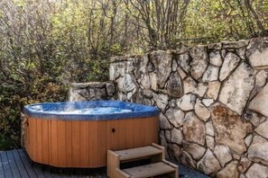 Bañera de hidromasaje exterior