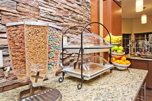 Free daily buffet breakfast  - Staybridge Suites Austin South Interstate Hwy 35 by IHG (Austin)