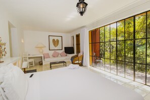 Deluxe Room | Individually decorated, individually furnished, free WiFi