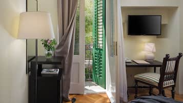 Comfort Room | Premium bedding, minibar, in-room safe, individually furnished