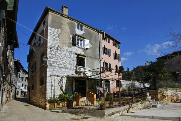 Fachada del alojamiento