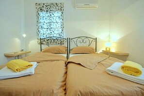 Townhome, 2 Bedrooms, Balcony, City View | 2 bedrooms, desk, free WiFi - Angelo d'Oro Holiday Home Orto (Rovinj)