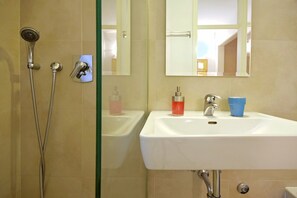 Townhome, 2 Bedrooms, Balcony, City View | Bathroom | Shower, free toiletries