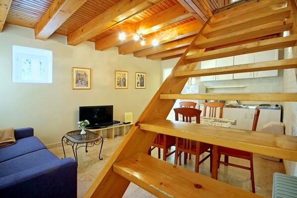 Stadtwohnung, 2 Schlafzimmer, Balkon, Stadtblick | Zimmerausstattung