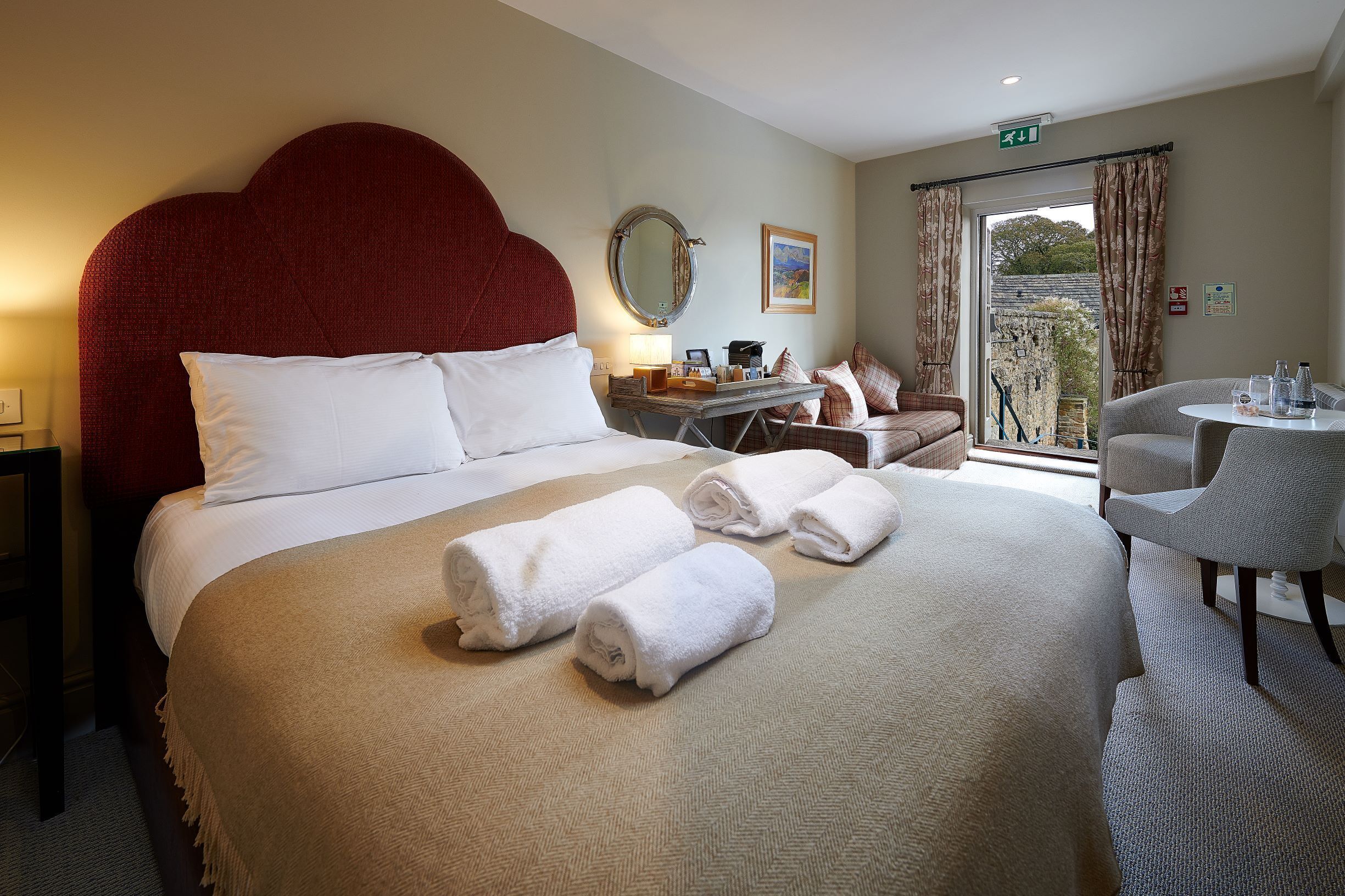 Deluxe Room | Free cribs/infant beds, free WiFi