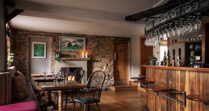 The Pilsley Inn