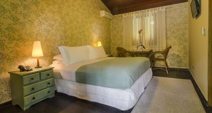 Oasis Boutique Hotel & Spa