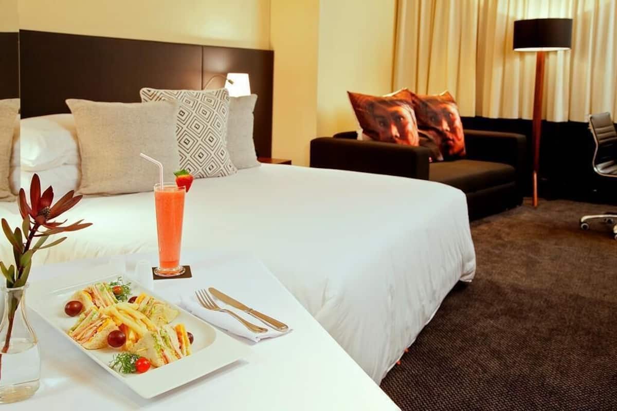 Premium bedding, minibar, in-room safe, desk