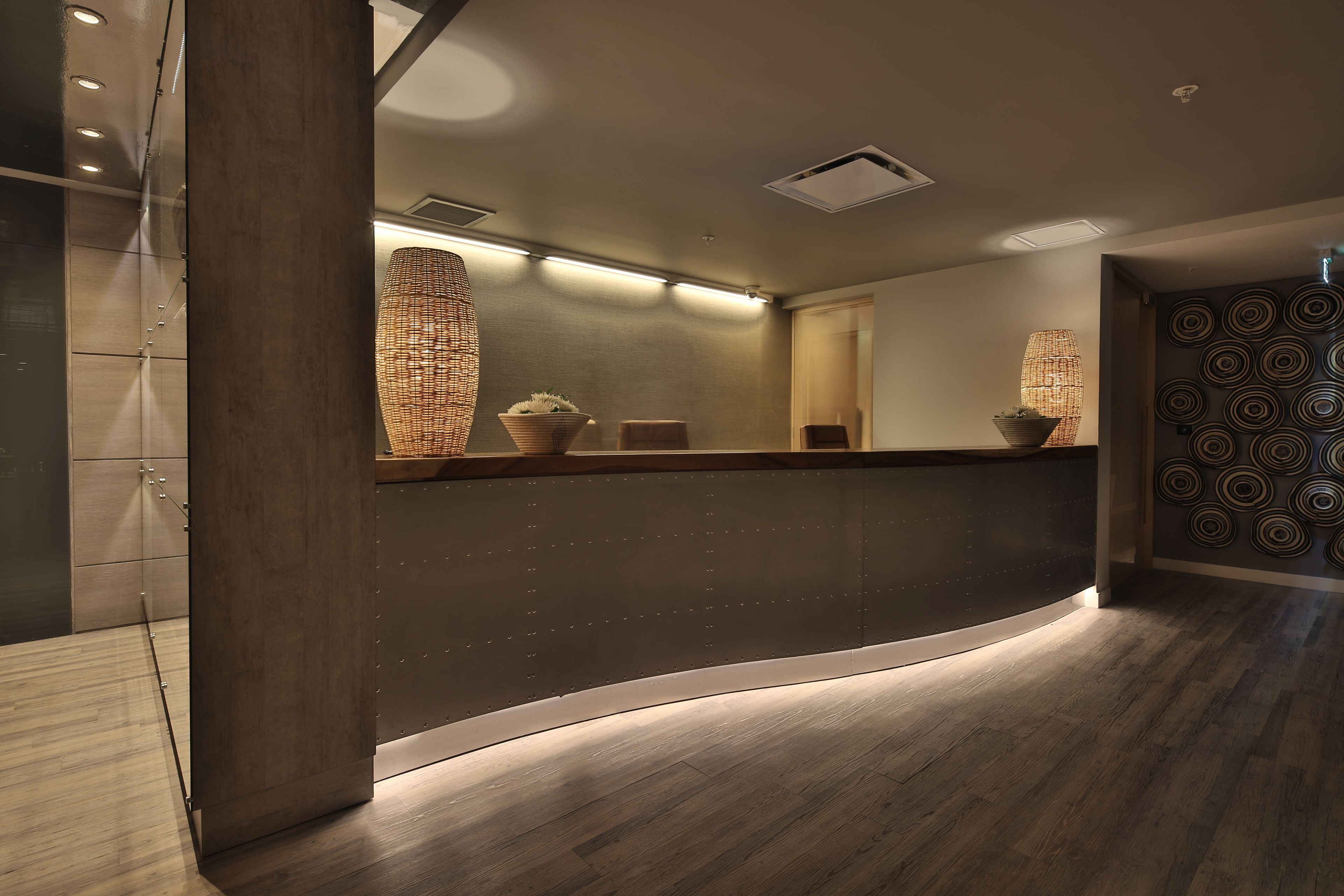 couples treatment room(s), sauna, hot tub, steam room, body treatments