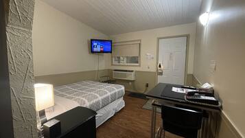 Standard Room, 1 Double Bed, Non Smoking | Premium bedding, down duvets, individually furnished, blackout curtains