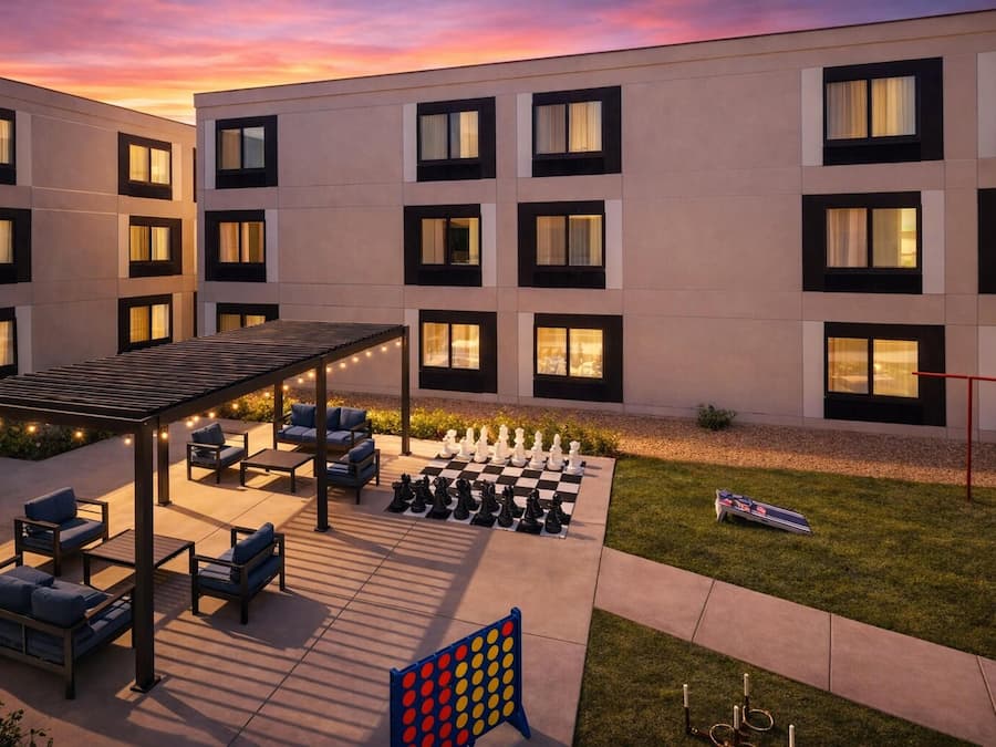 Studio, 1 Tempat Tidur King, pemandangan halaman (Studio Suite) | Pemandangan dari kamar