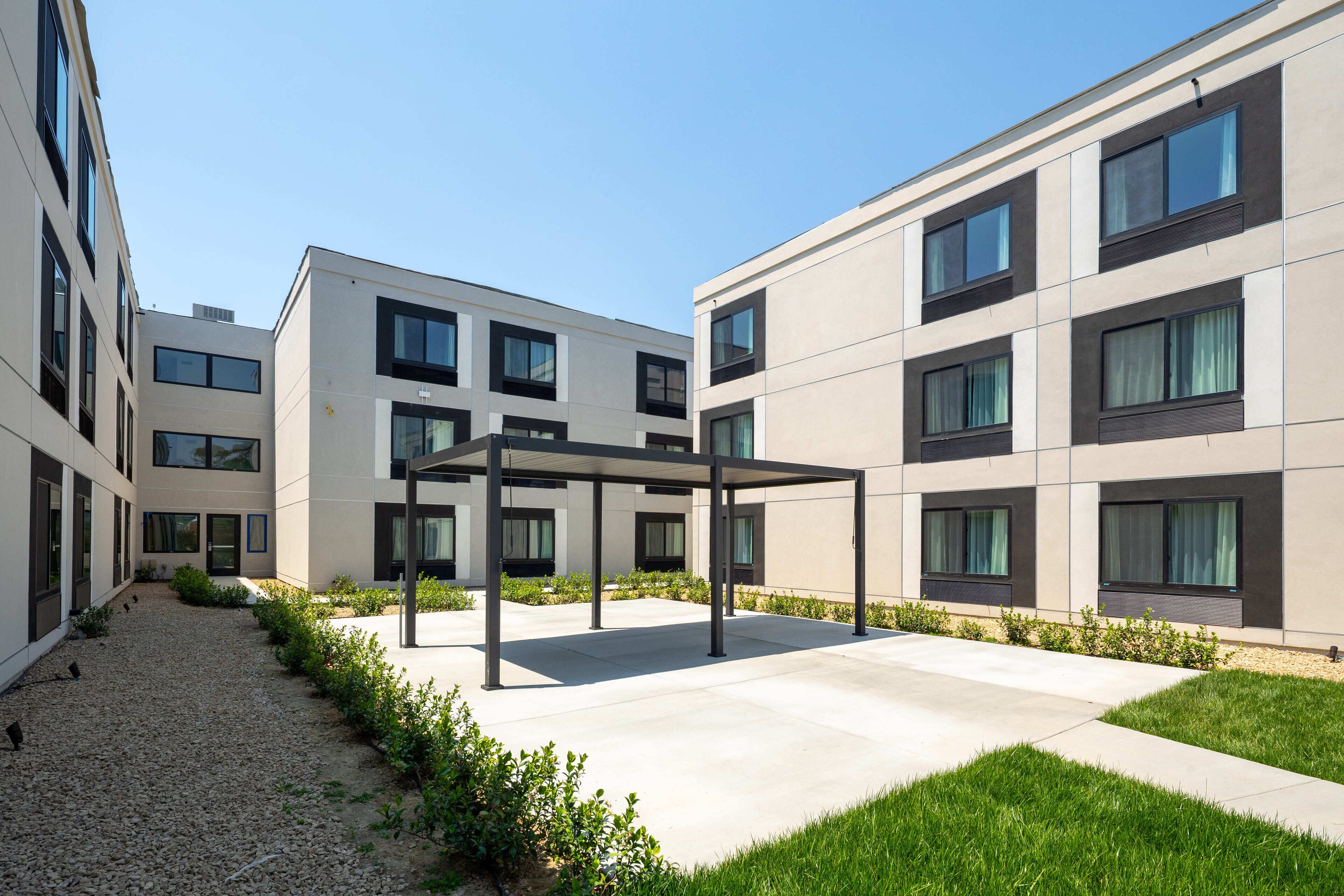 Studio, 1 giường cỡ king, quang cảnh sân vườn (Studio Suite) | Quang cảnh sân vườn