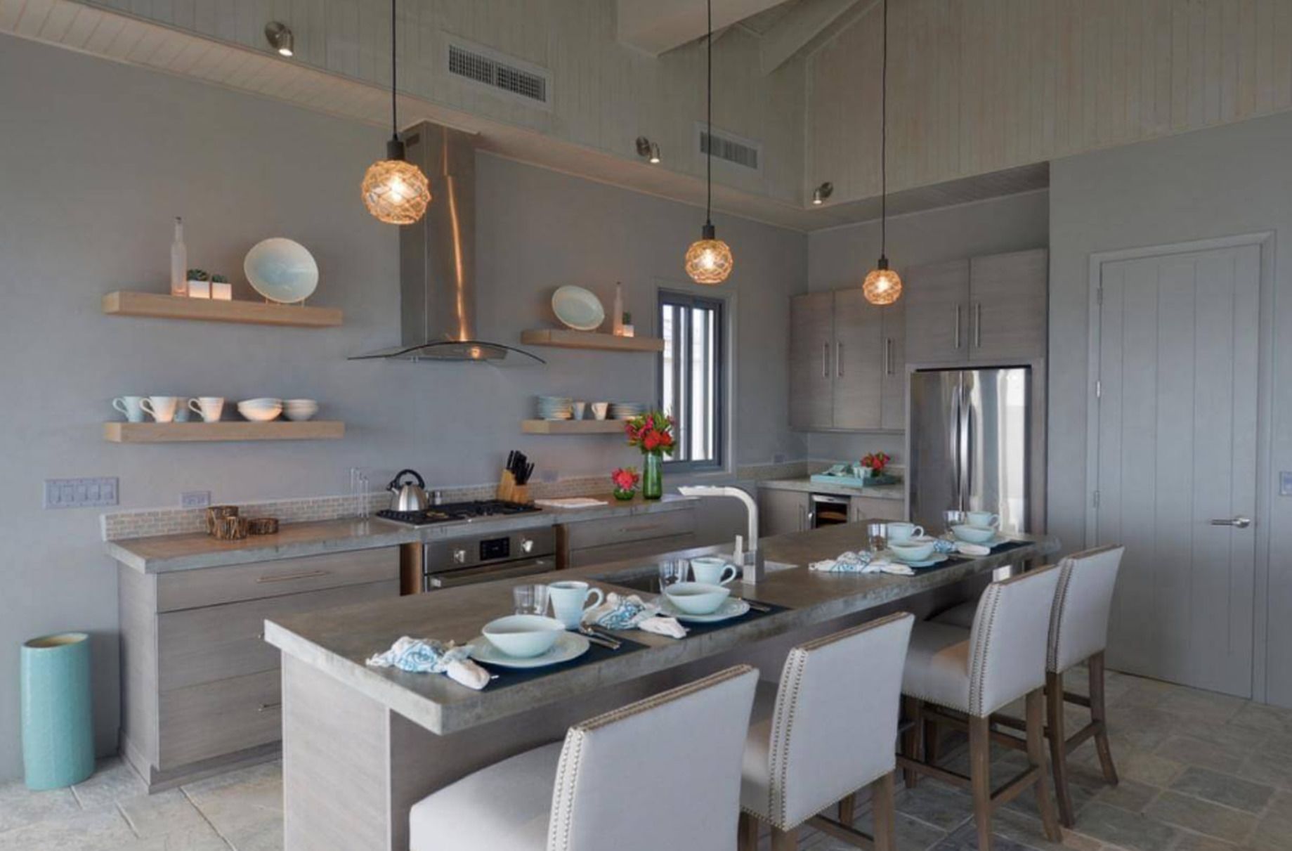 Full-sized fridge, microwave, stovetop, dishwasher