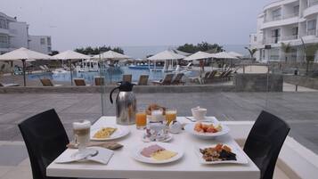 Desayuno de cocina local incluido todos los días