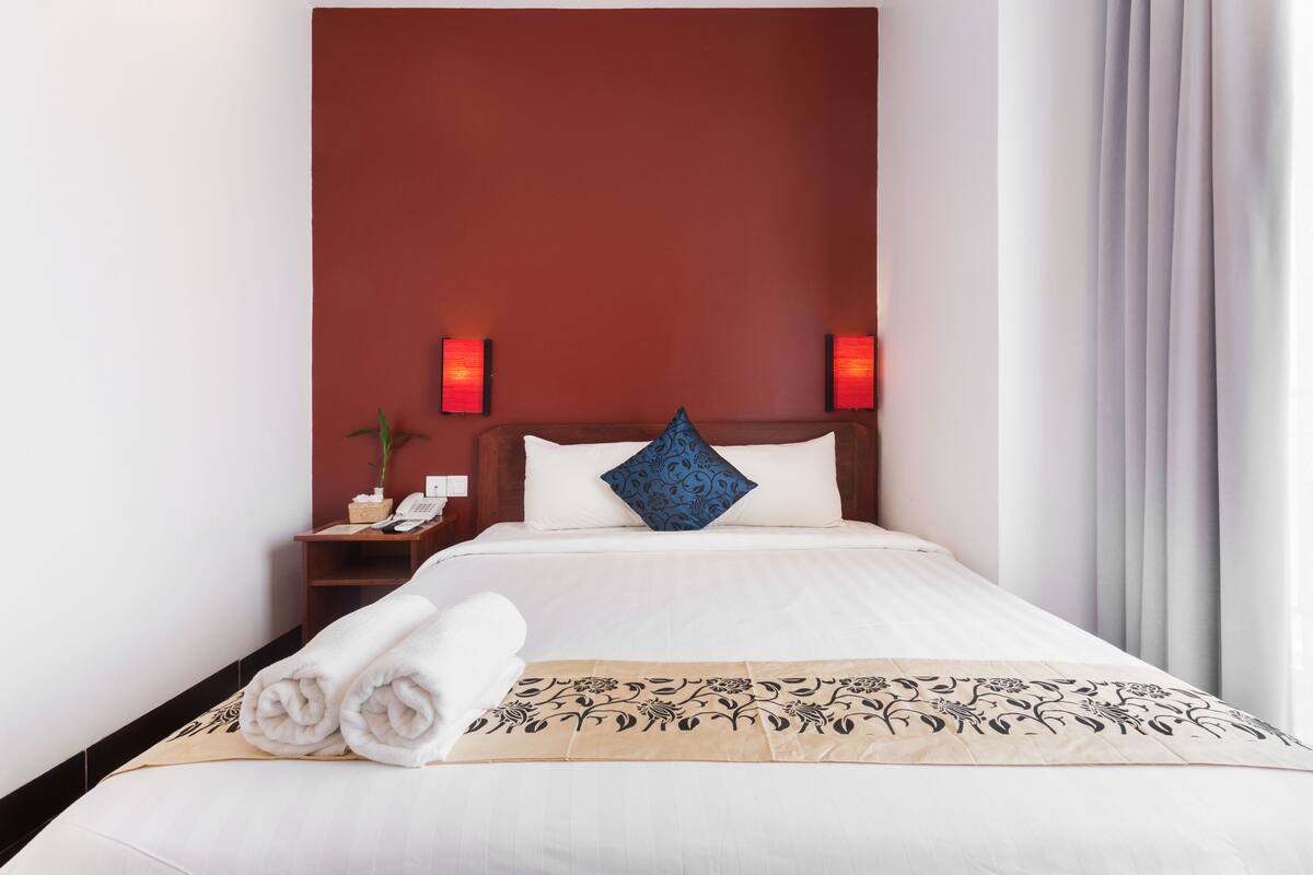 Standard Double Room | 高档床上用品、羽绒被、加厚床垫、迷你吧