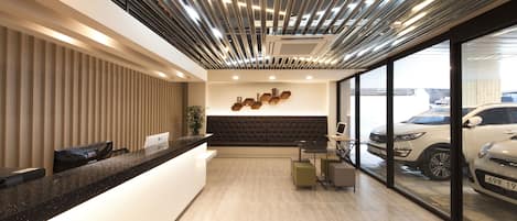 Check-in/check-out kiosk