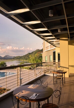 Breakfast, lunch and dinner served - Rivermount Hotel and Resort (Sarrat)