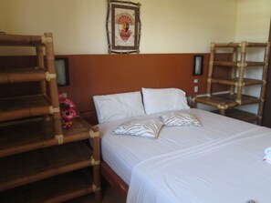 In-room safe, desk, free WiFi, bed sheets - Sulu Plaza Boracay (Boracay Island)