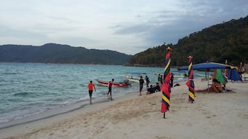 Una spiaggia nelle vicinanze