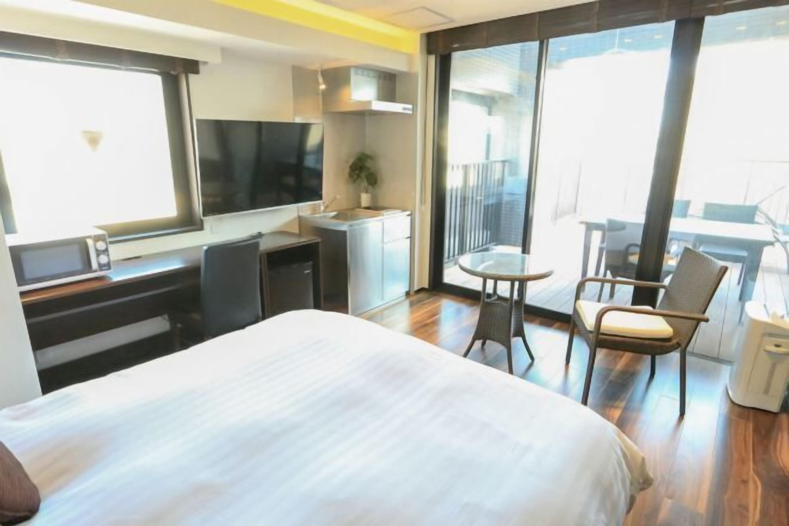 Desk, free WiFi, bed sheets