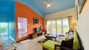 Luxury Family Room, 2 Bedrooms, Living room , Ocean View (1 double bed and 2 Japanese futons) | Premium bedding, desk, soundproofing, free WiFi