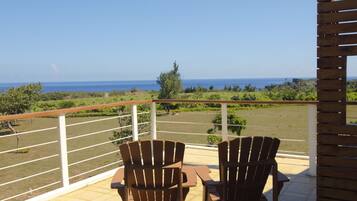 Luxury Family Room, 2 Bedrooms, Living room , Ocean View (1 double bed and 2 Japanese futons) | Terrace/patio